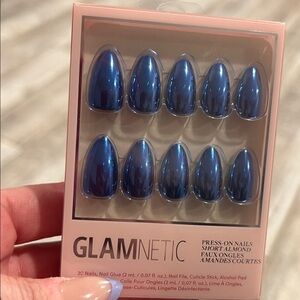Glamnetic Short Almond Press-On Nails - Metallic Blue